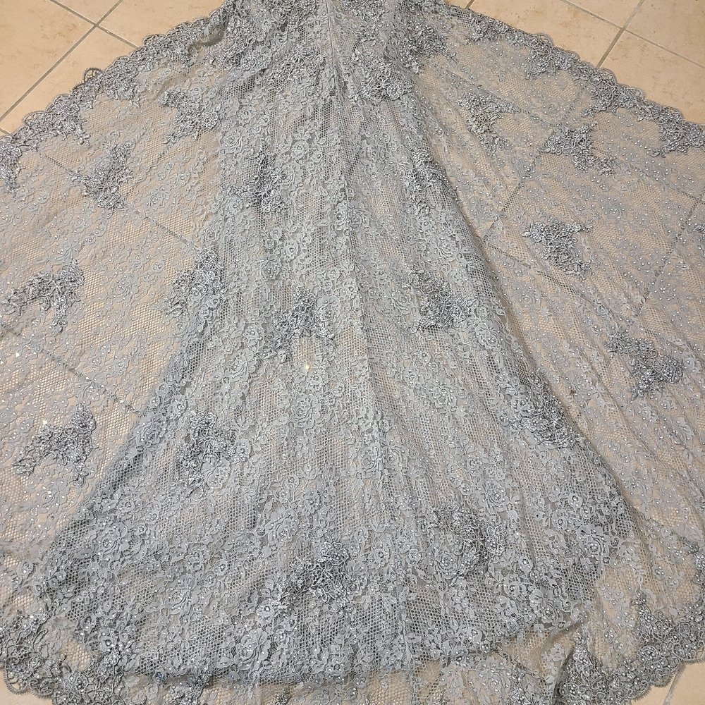 Dress - Picture 7 of 12